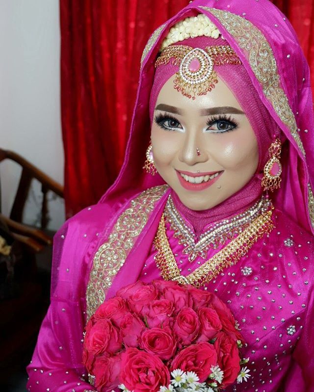 Happy bride....! Alhamdulillah
MUA by @milah_filany 
#ranggaladywedding